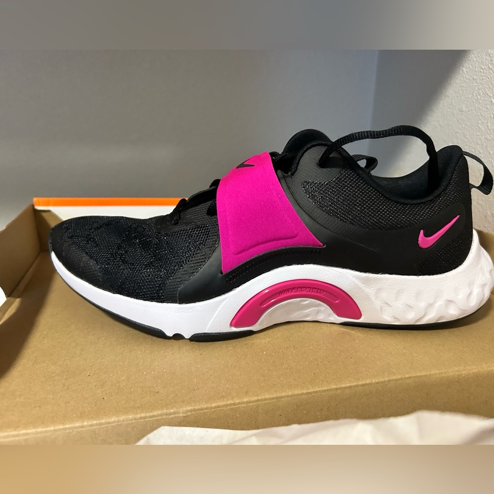 Women’s Nike 7.5 Training Shoes
